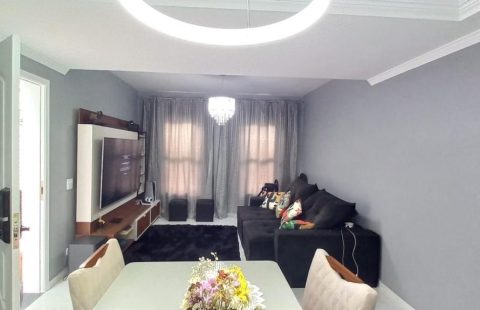 Casa em condomínio 3 dormis. 1 suíte Parque Ipê
