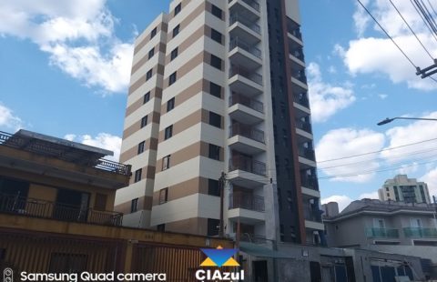 Apartamento de 2 dorms. varanda e vaga