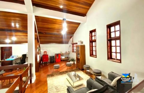 Casa Moderna com Excelente Acabamento