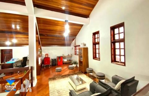 Casa Moderna com Excelente Acabamento