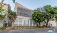 Fachada da casa à venda no Parque dos Príncipes