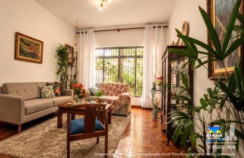 Casa com 239m² no Jardim Adalgisa – Osasco | 3 Dormitórios, Suíte, 2 Vagas e Quintal Arborizado